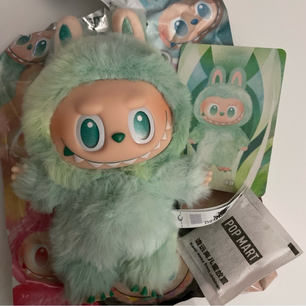 Labubu - Big Into Energy - Serenity